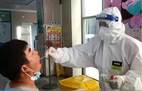 筑牢安全防線 黃州區人民醫院爭分奪秒開展核酸檢測與室內環境監測